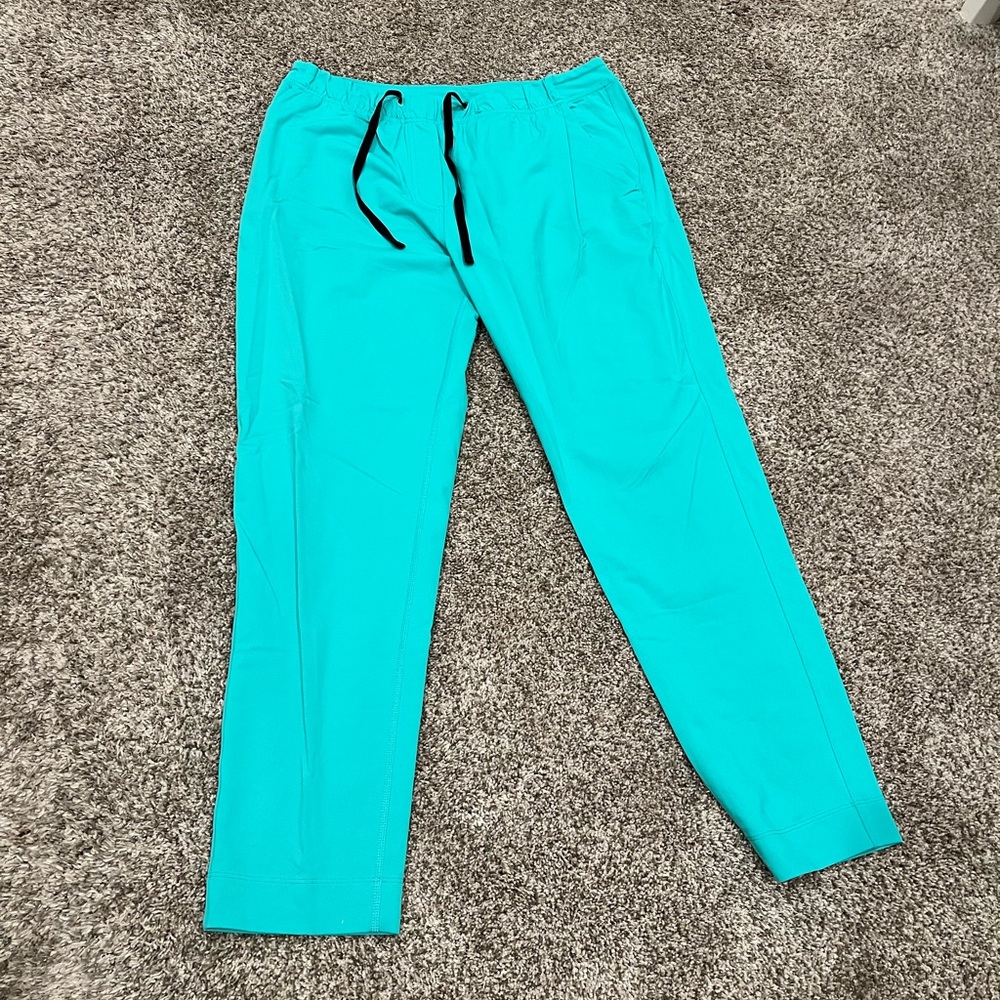 Lululemon pants